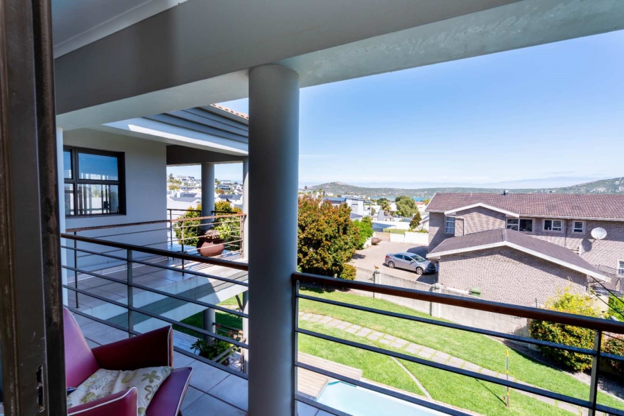 4 Bedroom Property for Sale in Myburgh Park Fase 2 Western Cape